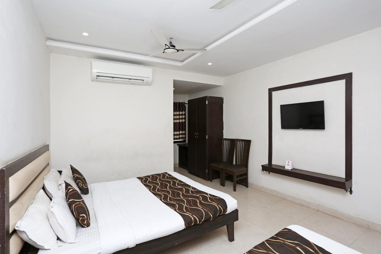 Oyo 6359 Hotel Mezbaan Regency Raipur (Chhattisgarh) Room photo